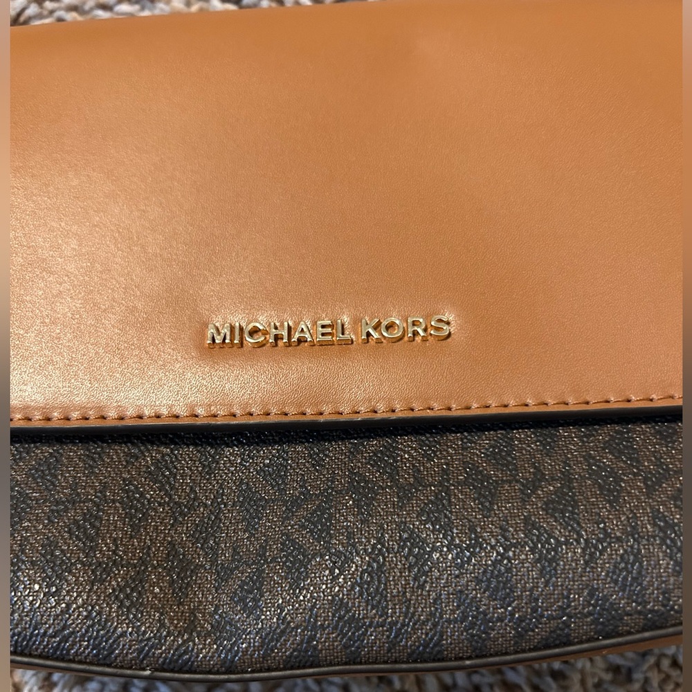 Michael Kors Bedford Legacy Leather Flap Crossbody - Picture 3 of 7